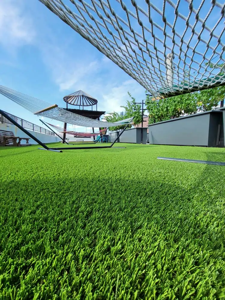 artificial turf rooftop synlawn